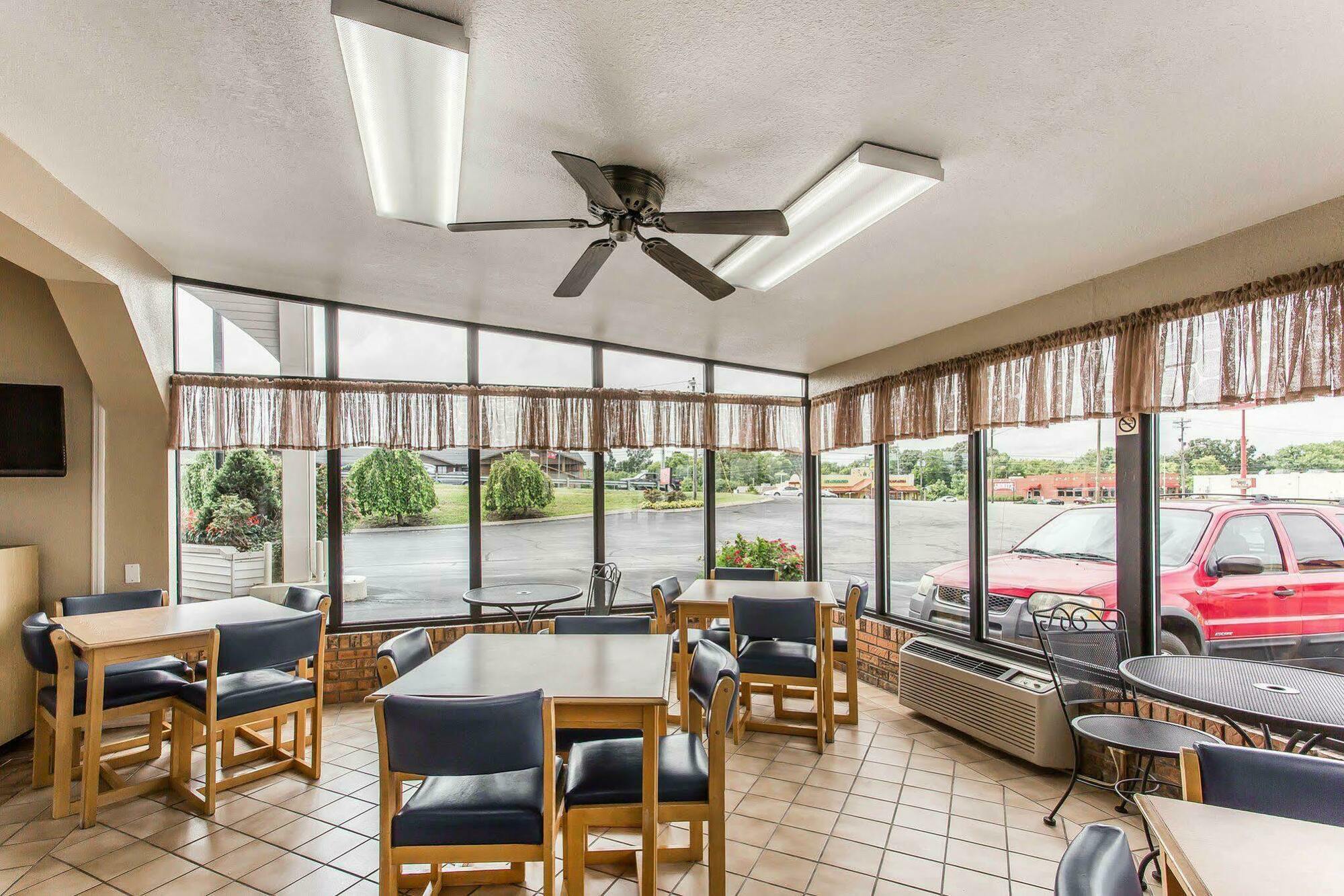 Econo Lodge Lebanon Exteriör bild