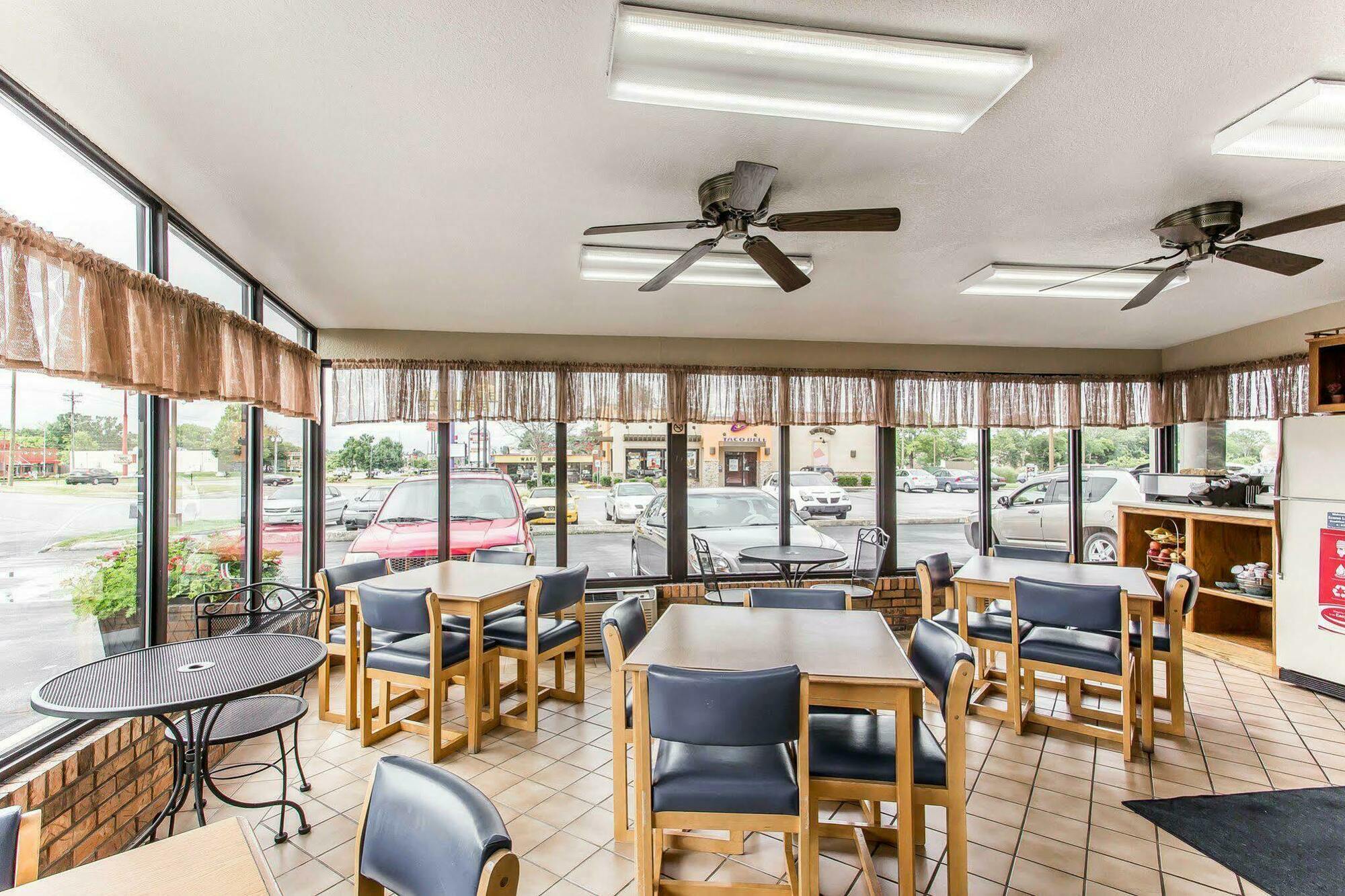 Econo Lodge Lebanon Exteriör bild